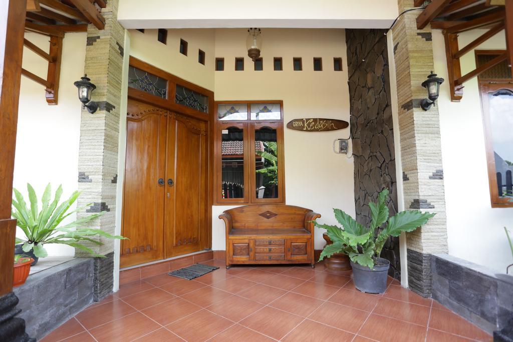 Griya Kedasih Guesthouse Yogyakarta Bagian luar foto