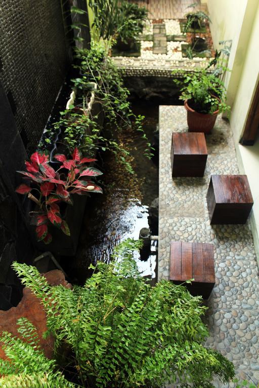 Griya Kedasih Guesthouse Yogyakarta Bagian luar foto