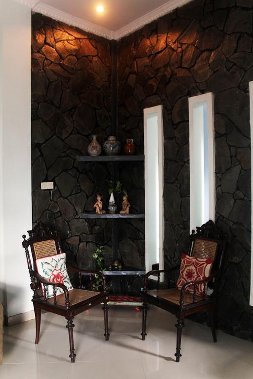 Griya Kedasih Guesthouse Yogyakarta Bagian luar foto